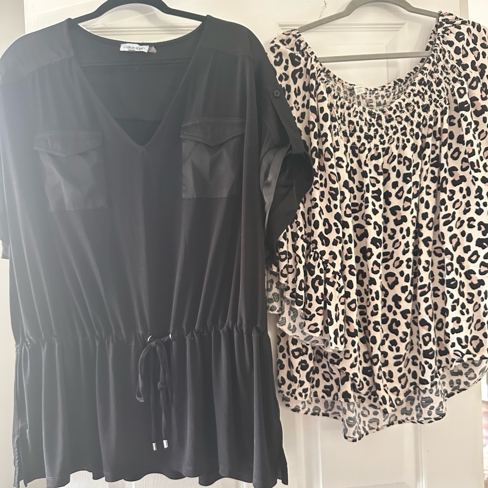 Black V-Neck Women's Top 2XL Calvin Klein and Cato’s 22/24, great tops!